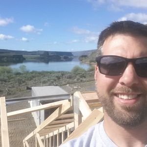 Meet your Posher, Eric